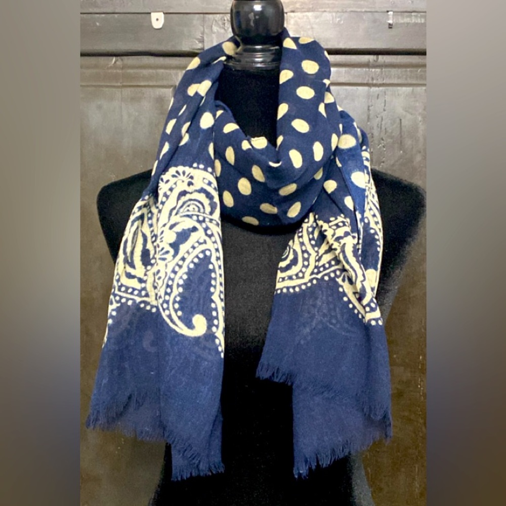 Blue / Cream polka dots & Paisley acrylic scarf. One size.